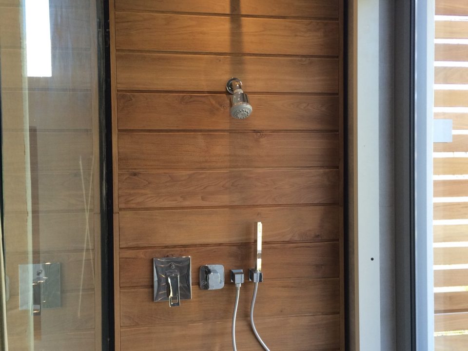 gallery-item